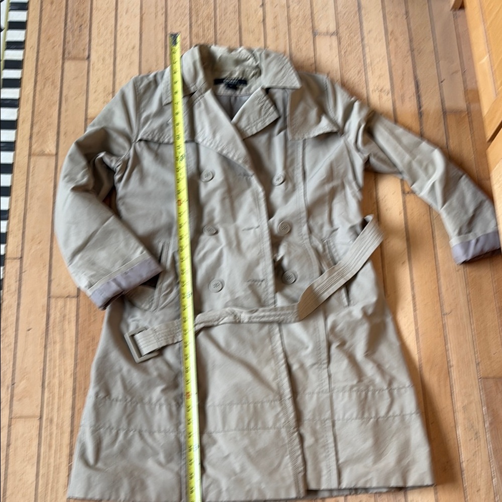 Dkny Tan Trench Coat Classic Design 🤎🤍